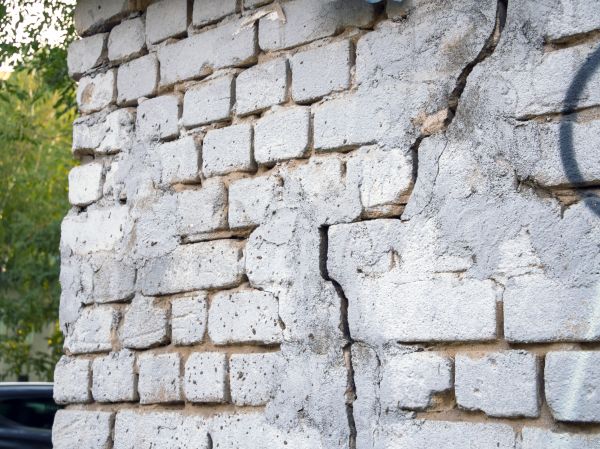 Cracked Brick Wall Repair in Redmond